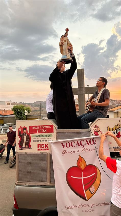 Visita Da Imagem Peregrina M E Nossa Senhora M E E Rainha Das Voca Es