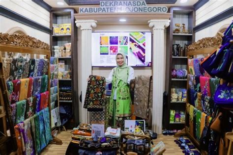 Dekranasda Bojonegoro Kenalkan Produk Unggulan Umkm Di Pameran Level