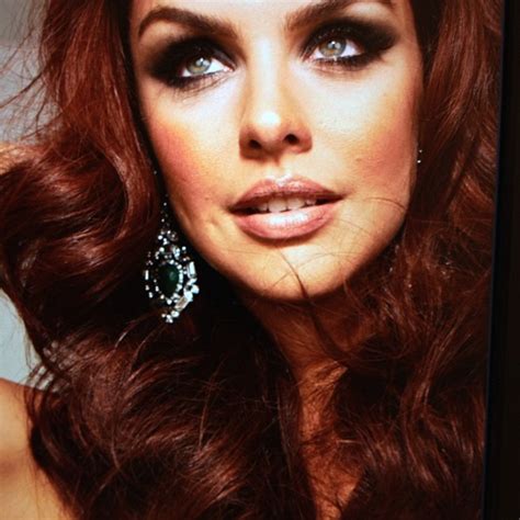 BLOG DONNA MODICE Maquiagem Olhos Pretos E Boca Nude