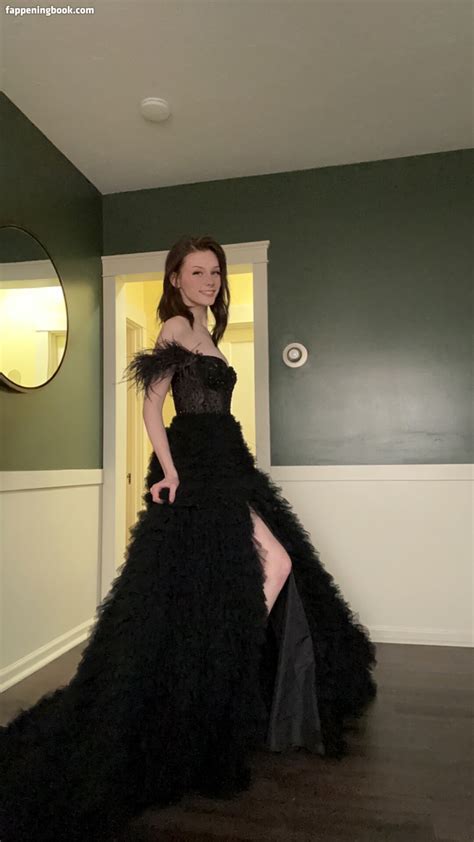 Soggyalien22 Nude The Fappening Photo 7436654 FappeningBook