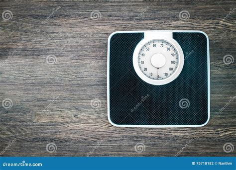 Analog Weight Scale Stock Photo | CartoonDealer.com #23465190