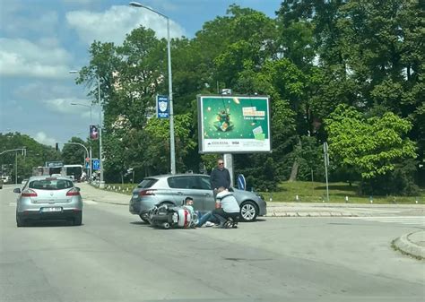 Sudar Automobila I Motocikla U Banjaluci