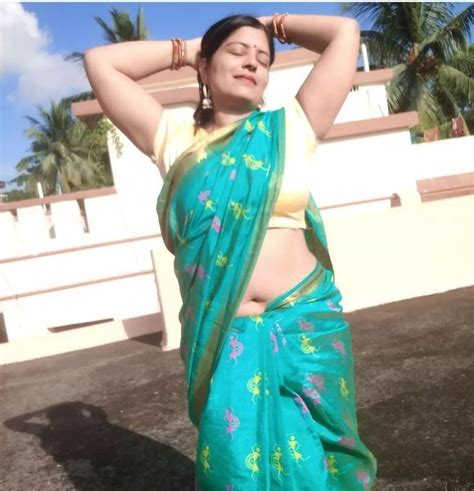 Aunty Desi Hot Chubby Fashion Dehati Girl Photo Indian Beauty Saree