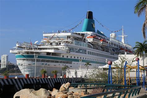 LLEGA A ACAPULCO EL TERCER CRUCERO DEL 2017 CON MÁS DE MIL 120 TURISTAS