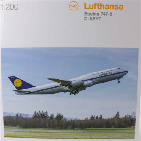 Boeing 747 8 Lufthansa Retro D ABYT Herpa 557221 1 200 MW Moba