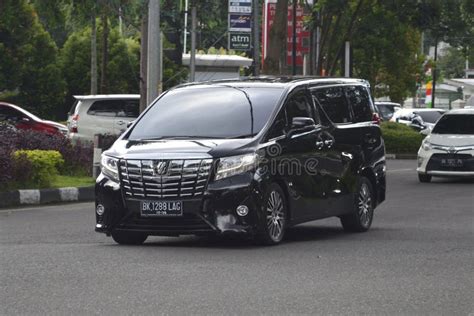 2017 Toyota Alphard G Editorial Photography Image Of Bumper 254532902