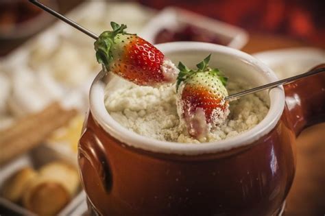 Como Fazer Fondue Aprenda 5 Receitas E Dicas Para Montar A Mesa Casa