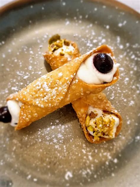 CANNOLI SICILIANI Pistachos Y Guindas Postre En 10 Minutos