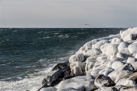 Papel De Parede Mar Agua Rocha Costa Areia Inverno De Praia