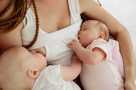 Breastfeeding Twins How To Do Tips And Best Positions Being The Parent