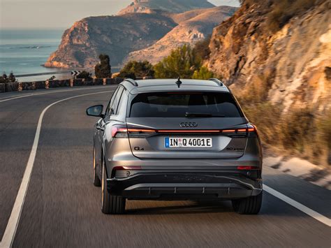 Audi Q4 e tron edition one typhoon gray 2021 アウディに嵌まる 壁紙画像ブログ