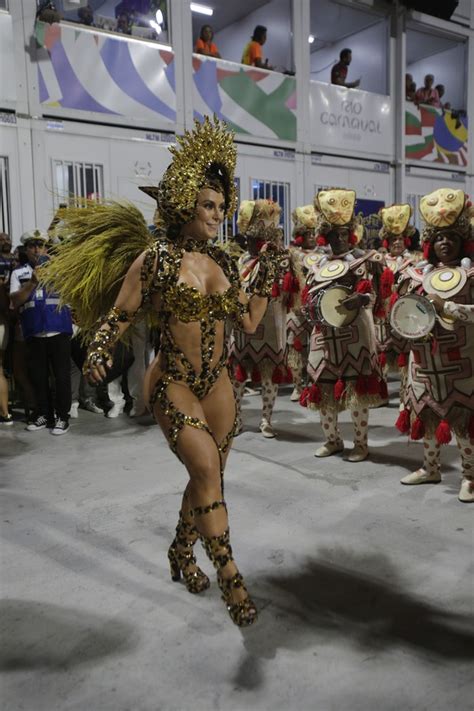 Confira Fotos De Rainhas De Bateria E Musas Das Escolas De Samba Do Rio