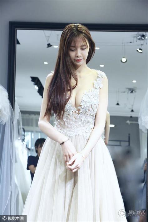 Kh Ng Ph I Ai C Ng Bi T Nh Ng M Nh N Cbiz N Y C Ngo I H Nh Hot H N H T N Nh V Y