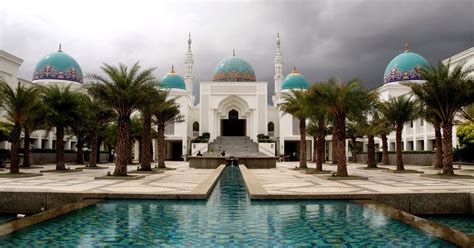 POTO Travel & Tours: Gambar Masjid Yang Indah di Malaysia!