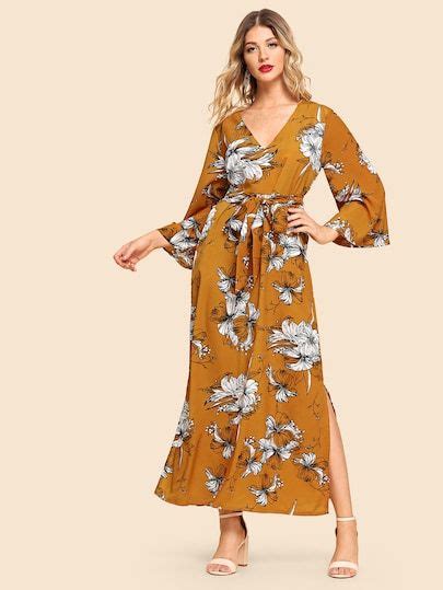 Ситцевое платье с поясом и вырезом | Fashion forward dress, Clothes for ...
