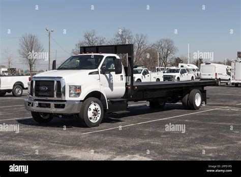 Indianapolis Circa Mars 2023 Ford F 650 camion à plateau commercial