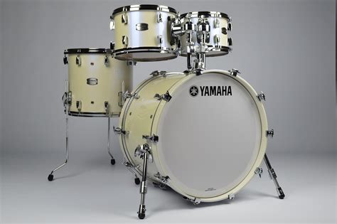 Yamaha Absolute Hybrid Maple Jazz Drum Set