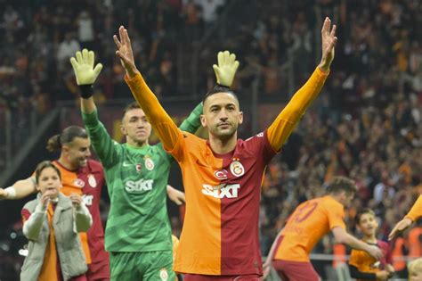 Hakim Ziyech ten Fenerbahçe ye gönderme Sporx Galeri