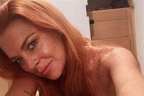Lindsay Lohan Goes 100 NUDE For Steamy Snap But Fans Arent Happy