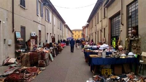 In Via Roma Torna Il Mercatino Del Riuso E Dell Antiquariato