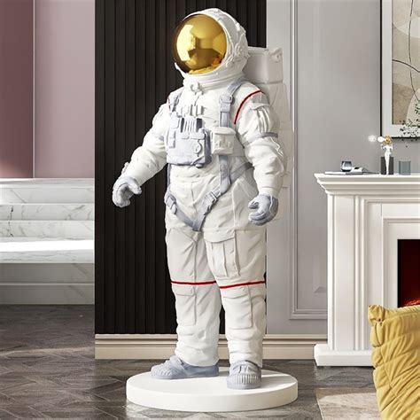 China Modern Large Astronaut Floor Statue Manufacturers Suppliers