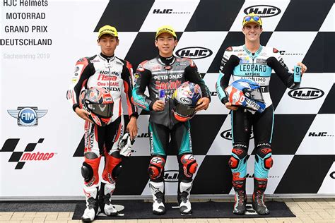 佐々木歩夢、motogpドイツgpで自身初のmoto3ポール獲得に取り戻した自信と笑顔。「勝ってやるぞ」とレースに意気込み Motogp