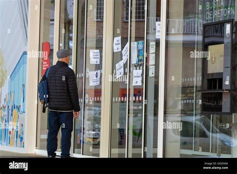 Public Libraries In Barcelona Call For A Strike The Day Before Sant