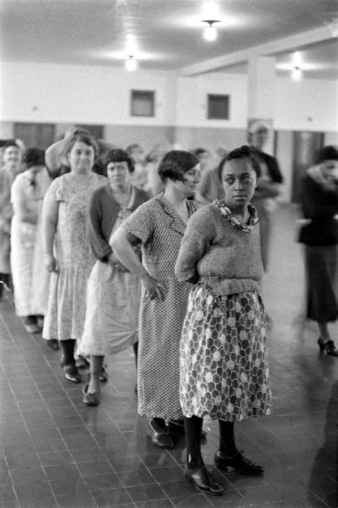 Strangers To Reason Life Inside A Psychiatric Hospital 1938