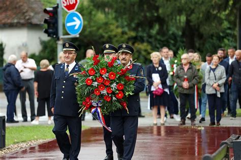 Povodom Dana Pobjede I Domovinske Zahvalnosti Polo Eni Vijenci Za