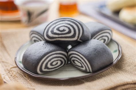 Homey Charcoal Spiral Bun 黑金馒头 6pcs Homey Li ter