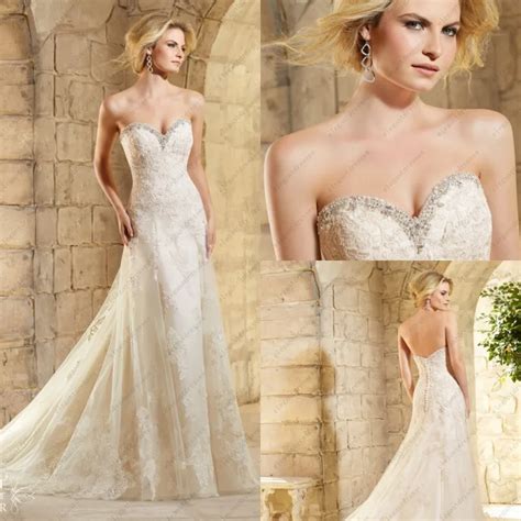 Custom Made Sweetheart Neckline Long Tail Lace Appliqued Bridal Dress