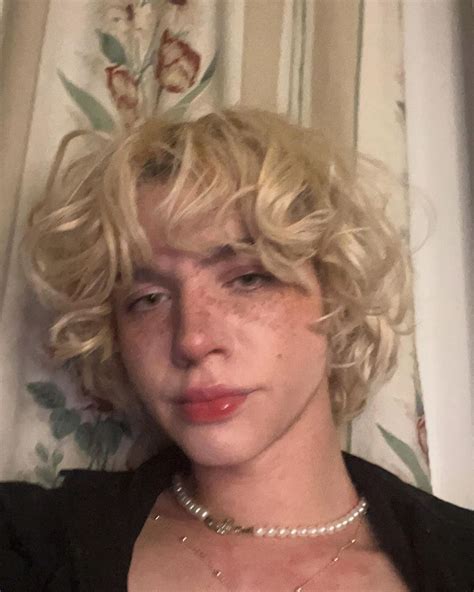 Aleda Flex Men Blonde Hair Pretty Blonde Hair Long Blonde Curls