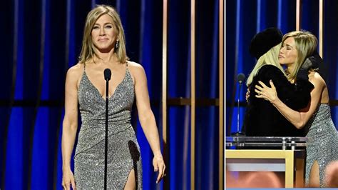 Jennifer Aniston Reveals New Years Eve Kiss With Barbra Streisand At