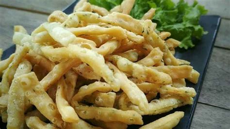 resep kue stik bawang  hidangan lebaran portalmaduracom