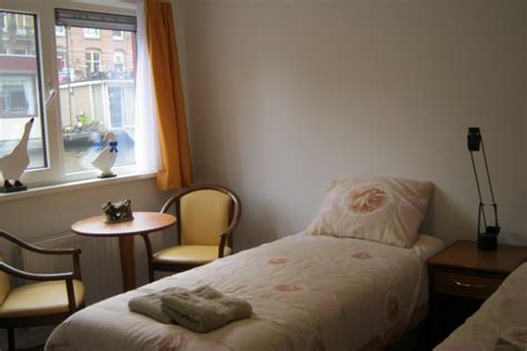 Bed And Breakfast In Amsterdam Houseboat Linda
