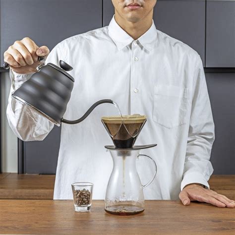 Hario V60 Mugen Plastik Siyah Dripper Coffeerem Roastery Works