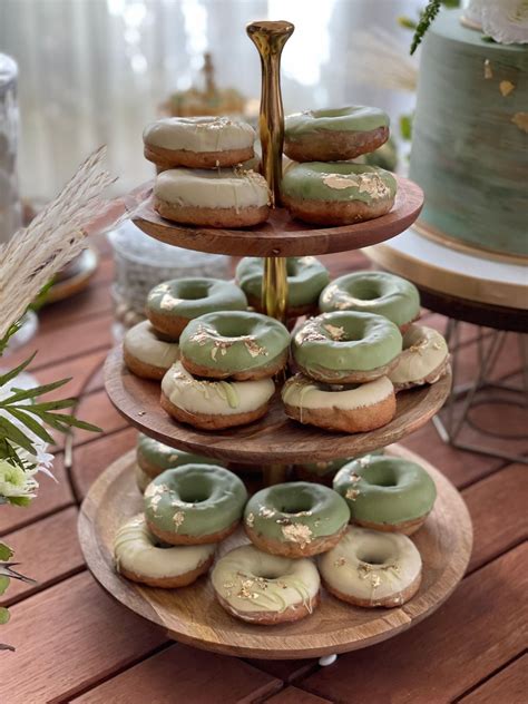 Need Some Dessert Inspo For Your Next Birthday Party Try A Donut Tower