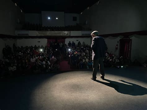 SOMOS POLVO DE ESTRELLAS CHARLA MAGISTRAL DE JOSÉ MAZA EN LA ESCUELA