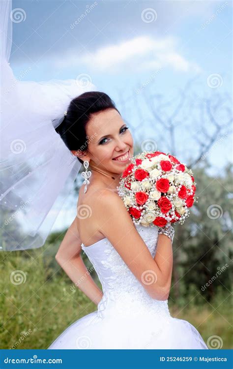 Beautiful Smiling Bride With Bouquet Stock Image Image Of Glamor