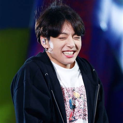 Bts Jungkook Smile All The Times Bts Jungkooks Bunny Smile Gave Us