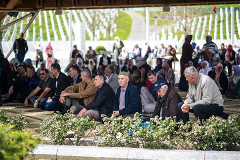 U Memorijalnom Centru Srebrenica Obilje Ena Godi Njica Od Prve