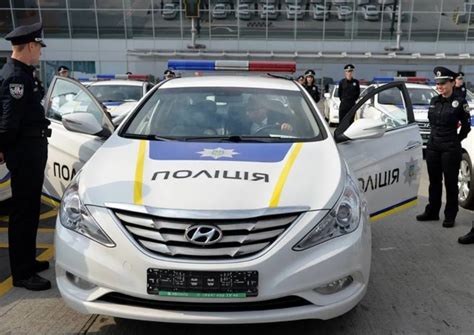 На яких автомобілях їздить українська поліція (Фото)