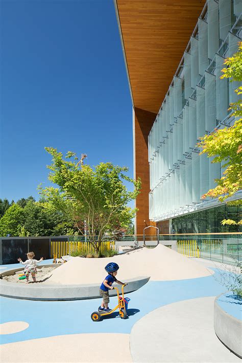 Surrey Civic Centre - Moriyama Teshima Architects