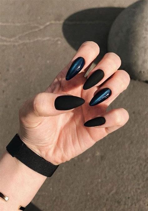 Матовый черный маникюр: более 30 вариантов стильного дизайна | Manicure ...