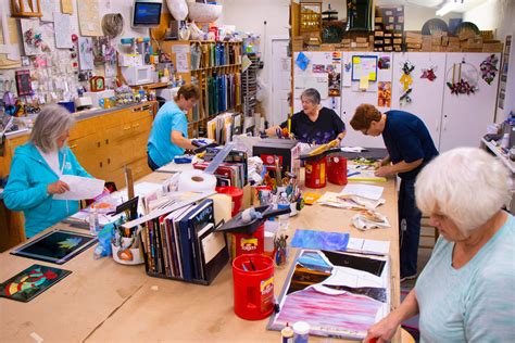 Rochester Stained Glass Artist Finds Joy In Teaching Others The Daily Chronicle