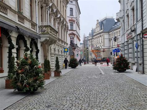 Galeria Bielsko Biała pięknieje na święta Bożonarodzeniowe ozdoby już