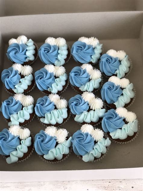 Chocolate White And Blue Cupcakes Cupcake Idee N Cupcakes Versieren