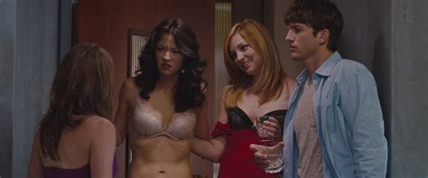 Naked Abby Elliott In No Strings Attached