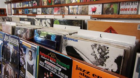 Redescubre la música con la mejores tiendas de vinilos de Granada