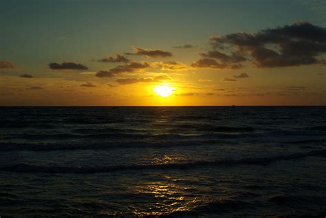 Black and wild: beaches of Procida | Italy-SlowTravel.com